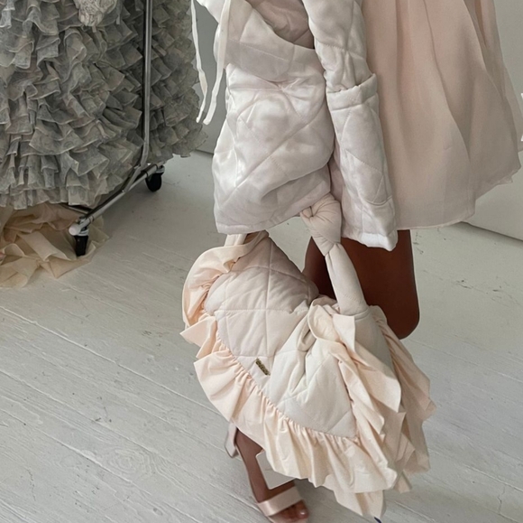 **1 Left!**Selkie The Thunder Cloud Cushion Clutch Bag - Picture 5 of 16